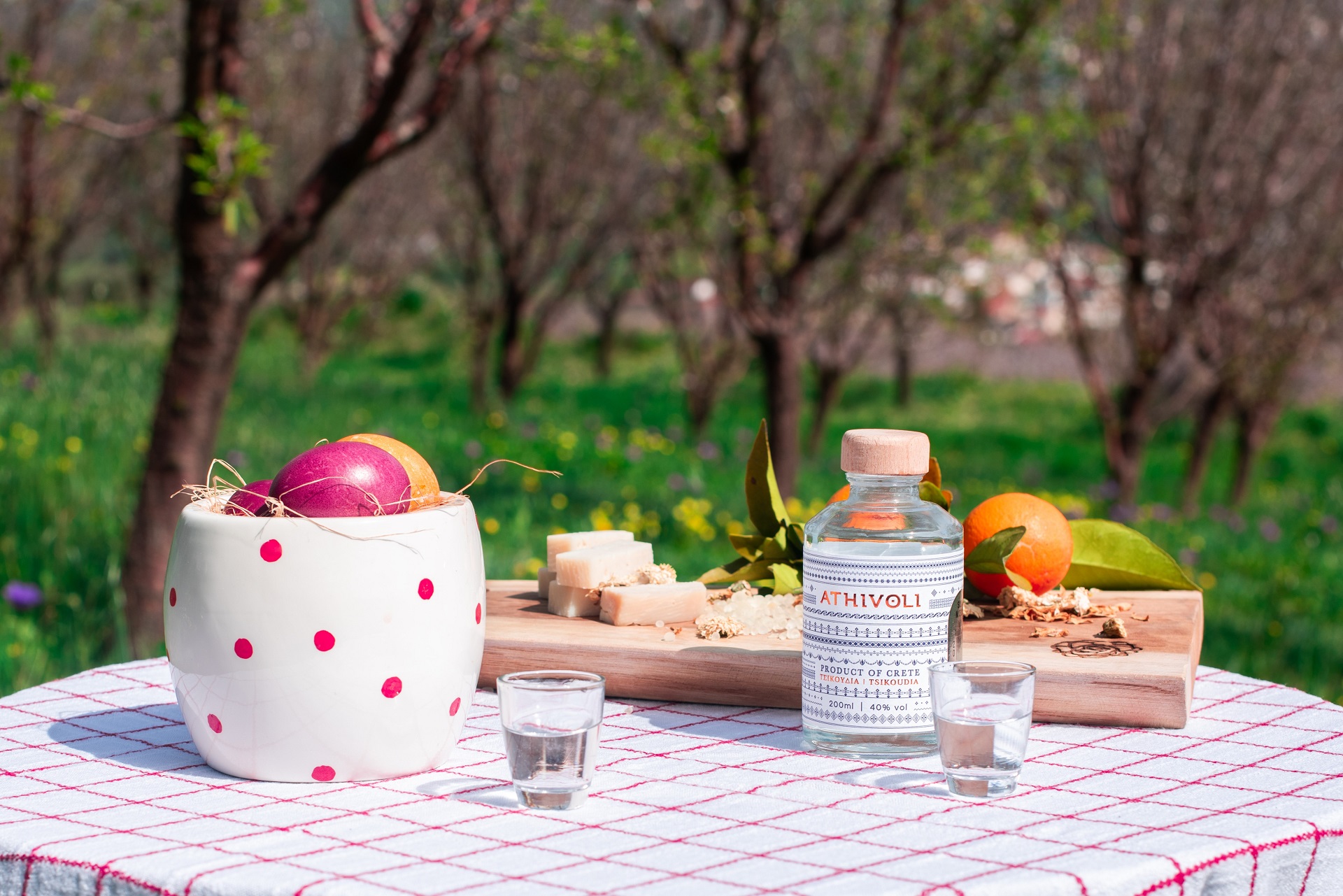 Μια αυθεντική τσικουδιά Athivoli 200ml (40% vol) – το απόλυτο δώρο γεύσης και παράδοσης!